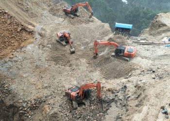 5 Unit Alat Berat Hitachi Garap Cagar Alam Titikbor: Daeng Body Diduga Kebal Hukum